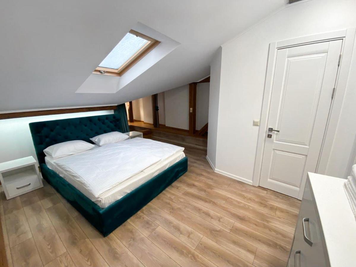 мансарда & в центрі Apartment *