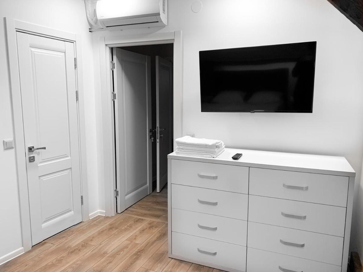 Apartment мансарда & в центрі *