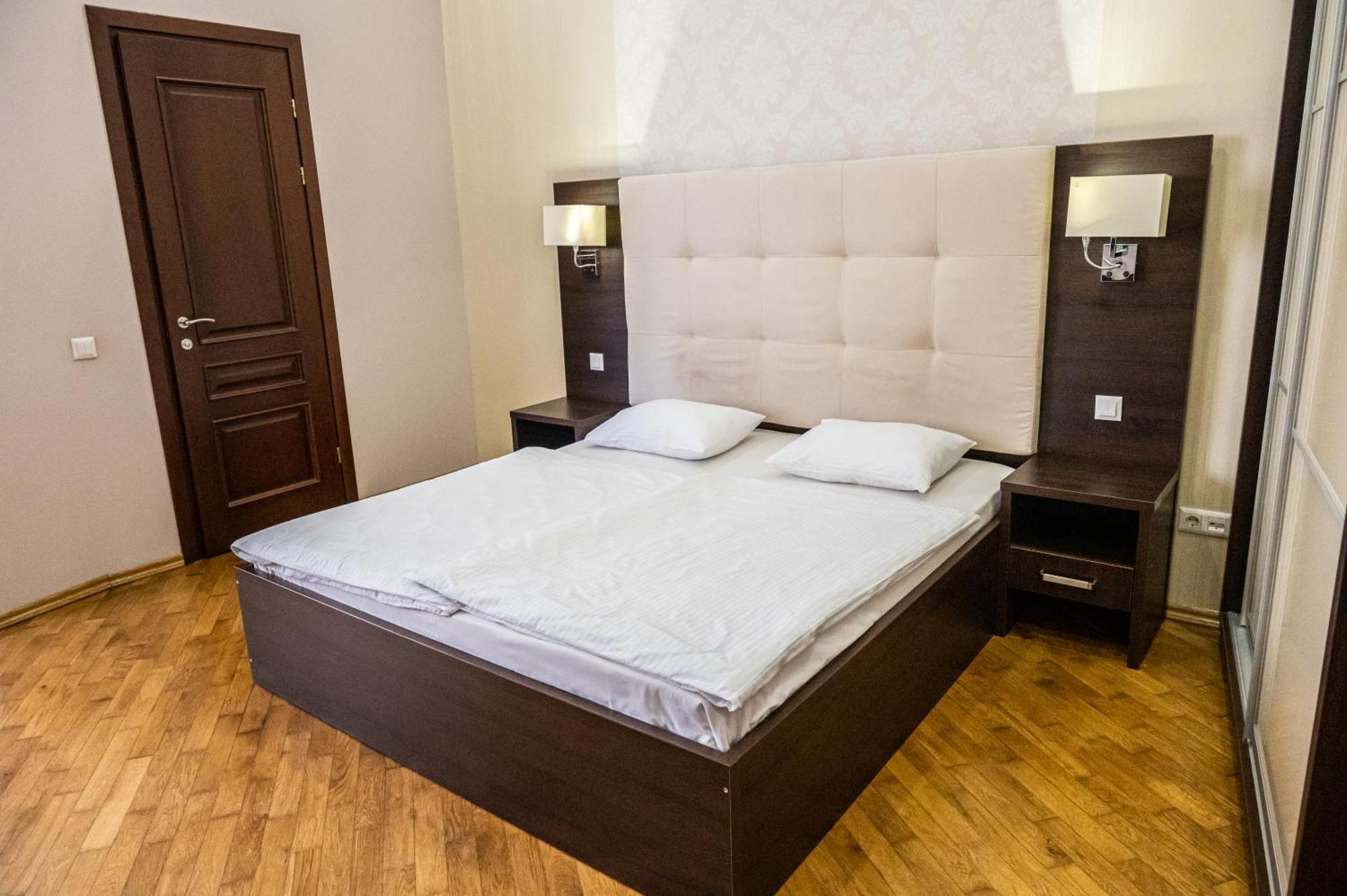 Apartment мансарда & в центрі Iwano-Frankiwsk