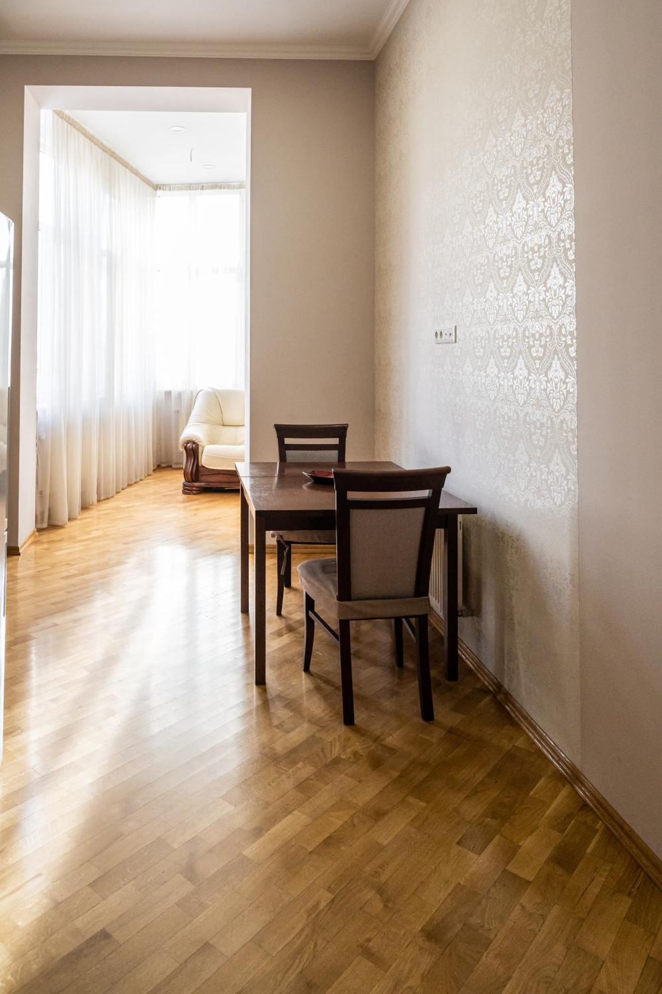 мансарда & в центрі Apartment