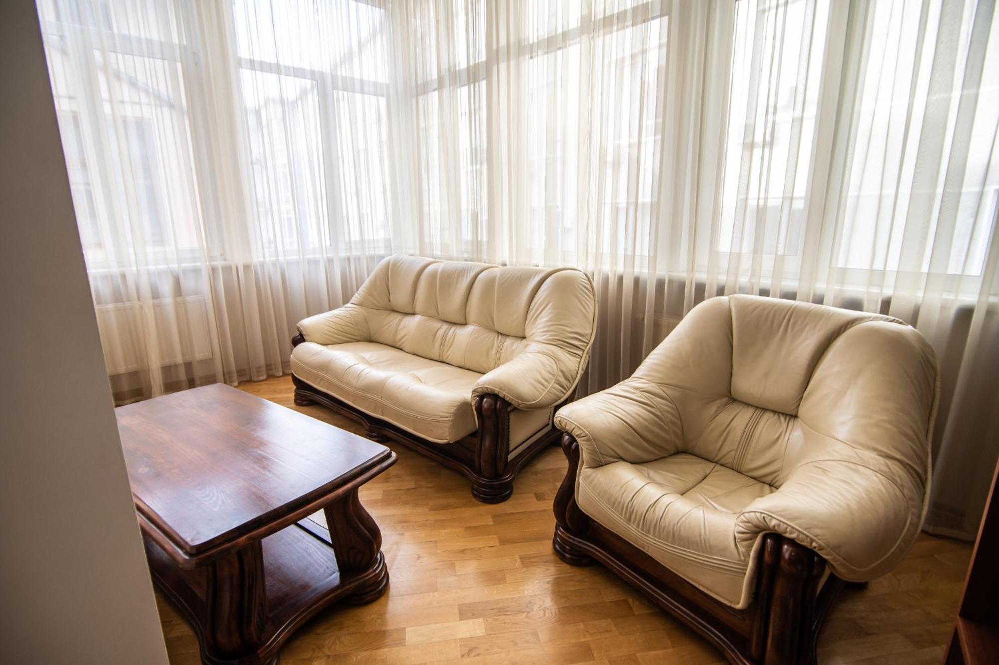 Apartment мансарда & в центрі Iwano-Frankiwsk